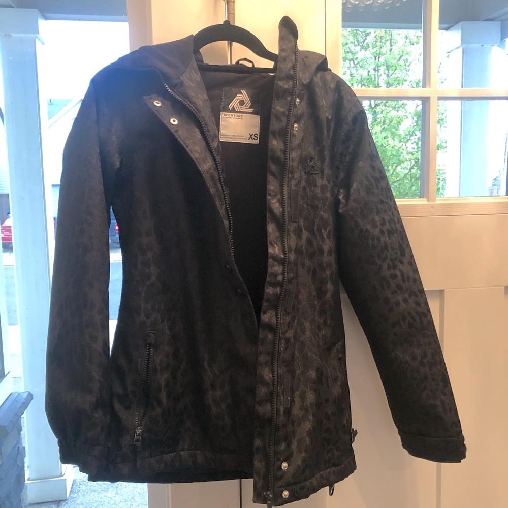 Leopard black snowboarding jacket